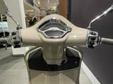 Vespa GTS 300 E5 BEIGE Q01 - VESPA BEIGE ROLLER