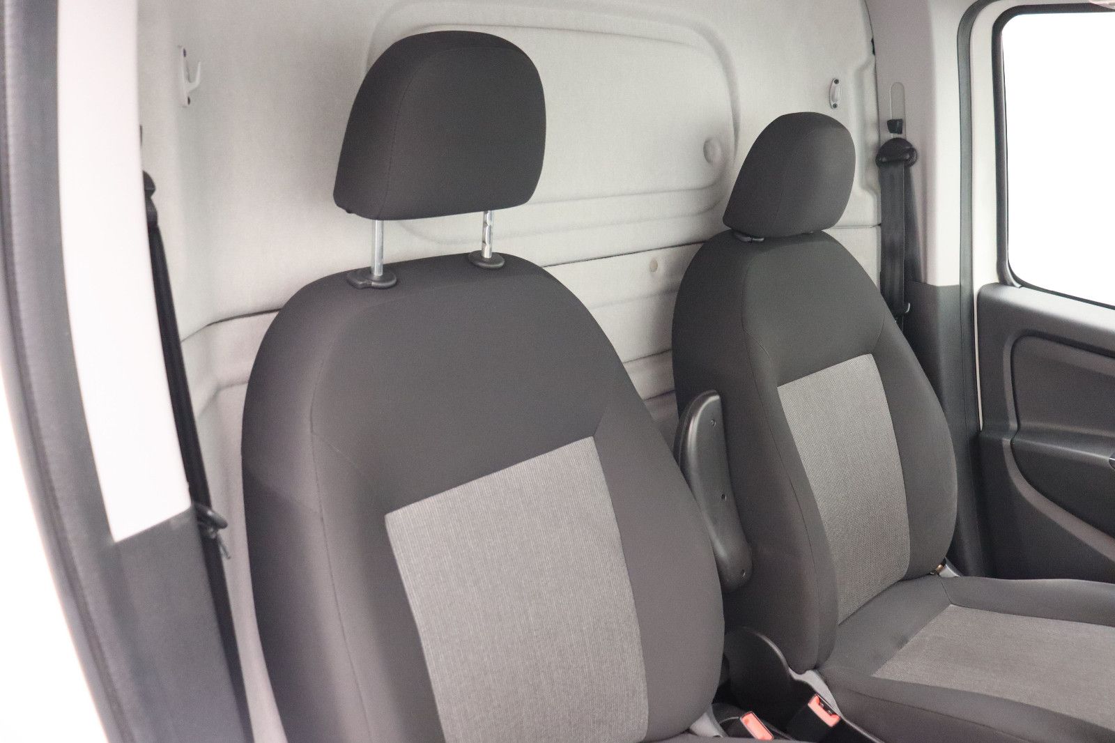 Fahrzeugabbildung Fiat Doblò SX 1.6 Maxi Kasten