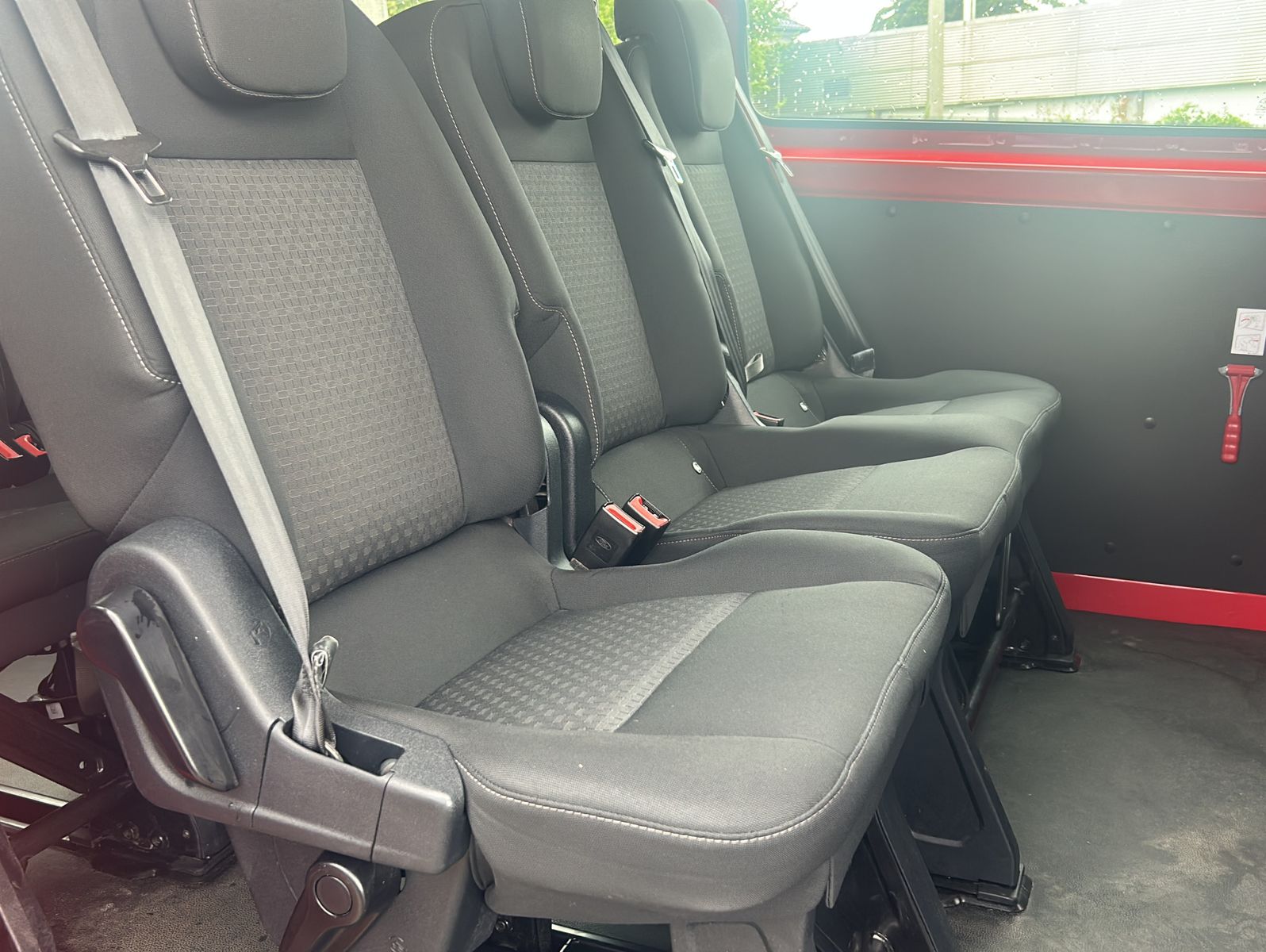 Fahrzeugabbildung Ford Transit Custom 320 L1 Trend