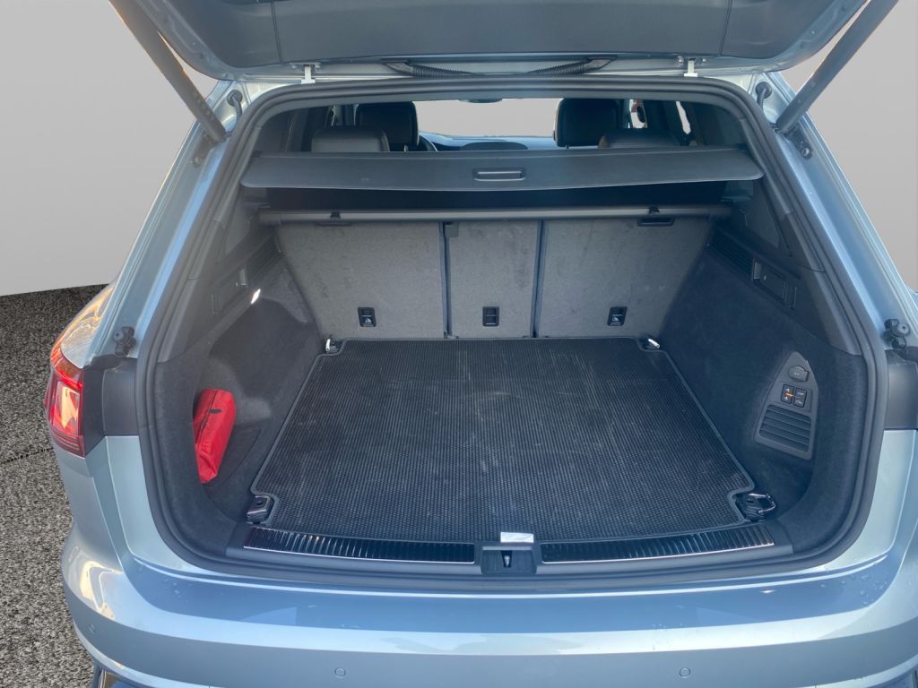 Fahrzeugabbildung Volkswagen Touareg 3.0 V6 TDI SCR 4Motion Aut. R-Line