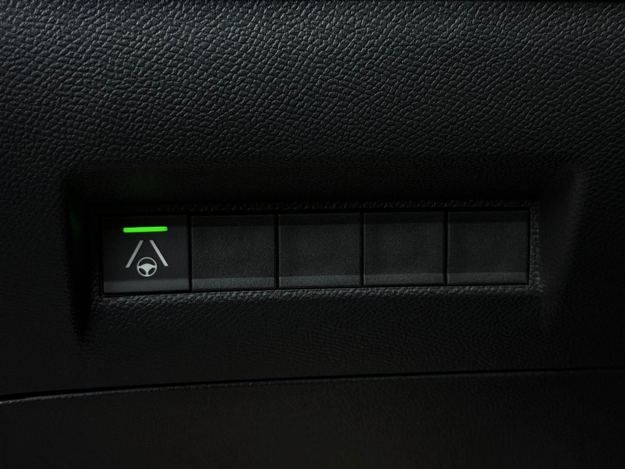 Peugeot 2008 Hybrid 145 GT Exclusive |Schiebedach | 360°