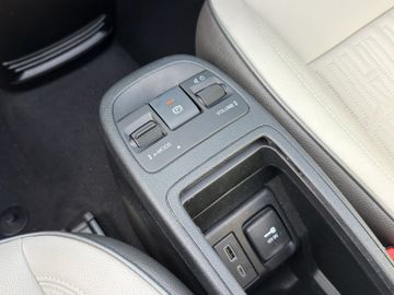Fiat 500 e Cabrio La Prima 360+Kam.+KeyLess+LED+Navi
