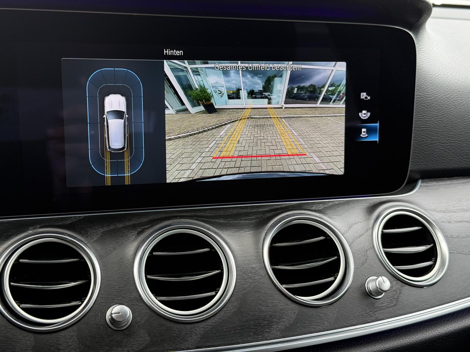 Mercedes-Benz E 200 d,T-M Avantgarde,T-Leder,R-Kam,Ambiente