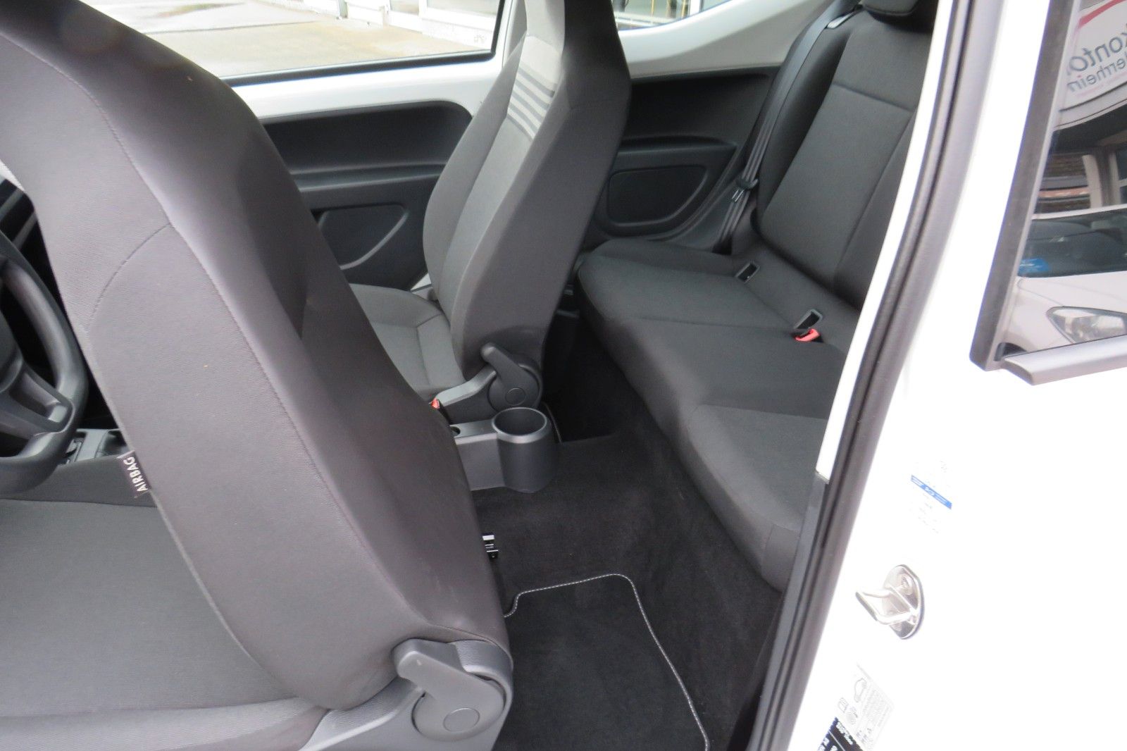 Fahrzeugabbildung Volkswagen up! KLIMA TELVOR MAPS&MORE TELVOR. 1.HD