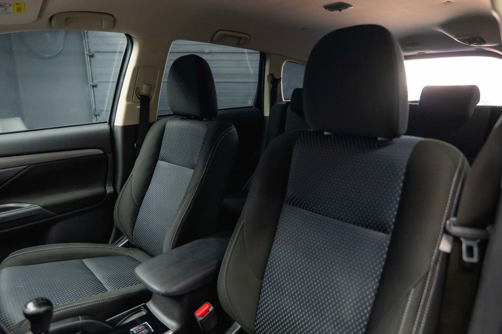 Fahrzeugabbildung Mitsubishi Outlander Edition 100 2WD | DAB | Kamera | 1Hand