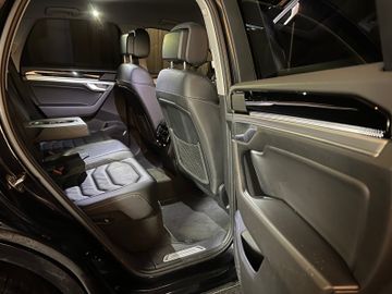 Volkswagen Touareg - 9