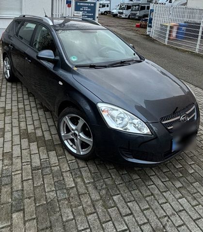 Kia ceed 16