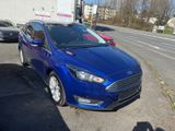 Ford Focus Turnier Titanium,1.Hd.,Scheckh.-AHK-8xAlu - Ford Focus mit Benzin-Antrieb: Kombi, 1.8