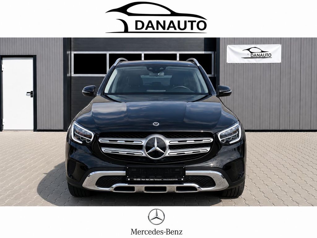 Image of Mercedes-Benz GLC 300