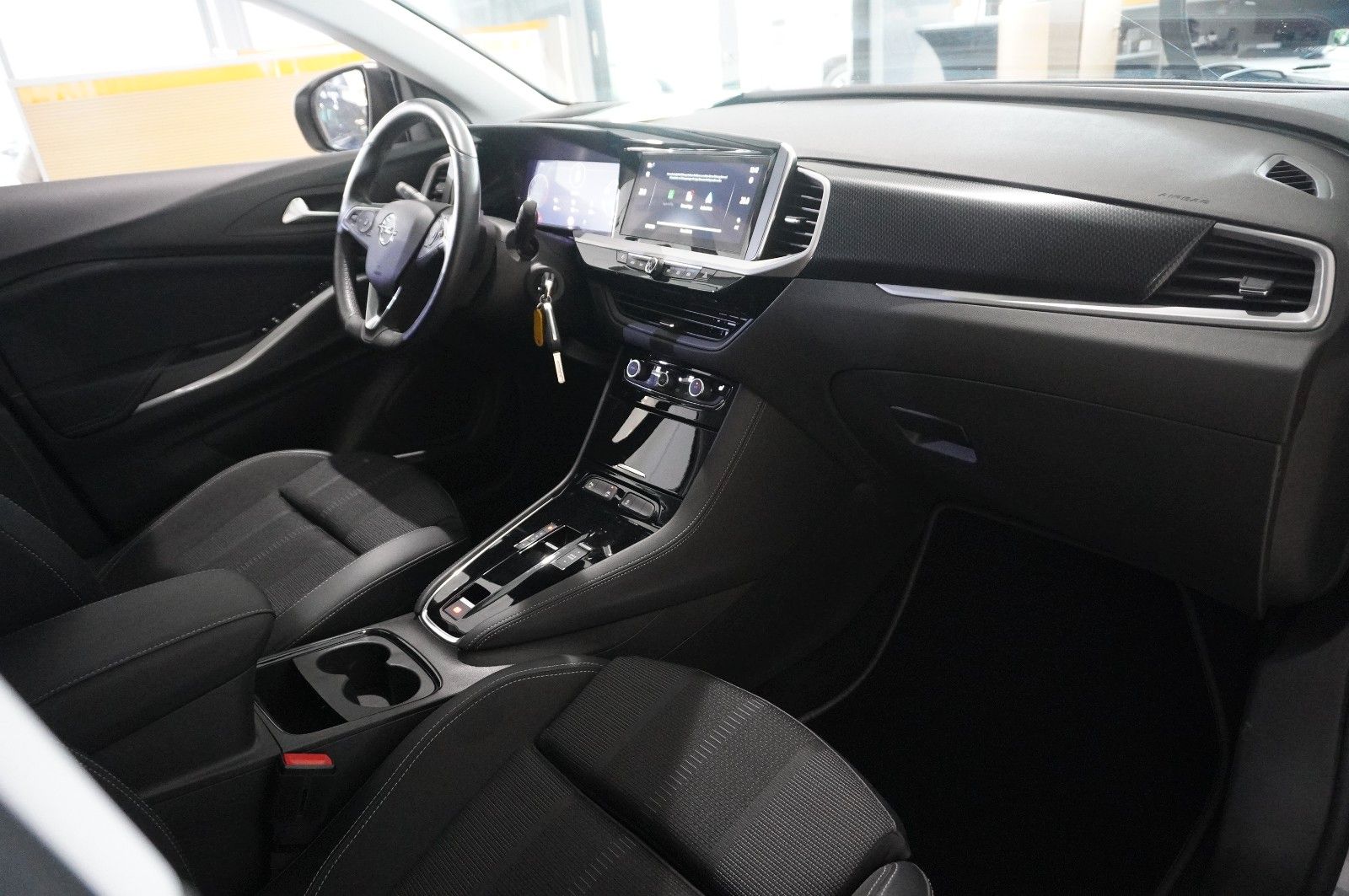 Fahrzeugabbildung Opel Grandland (X) 1.2T GS LINE NAVI/LED/KAMERA/DAB+