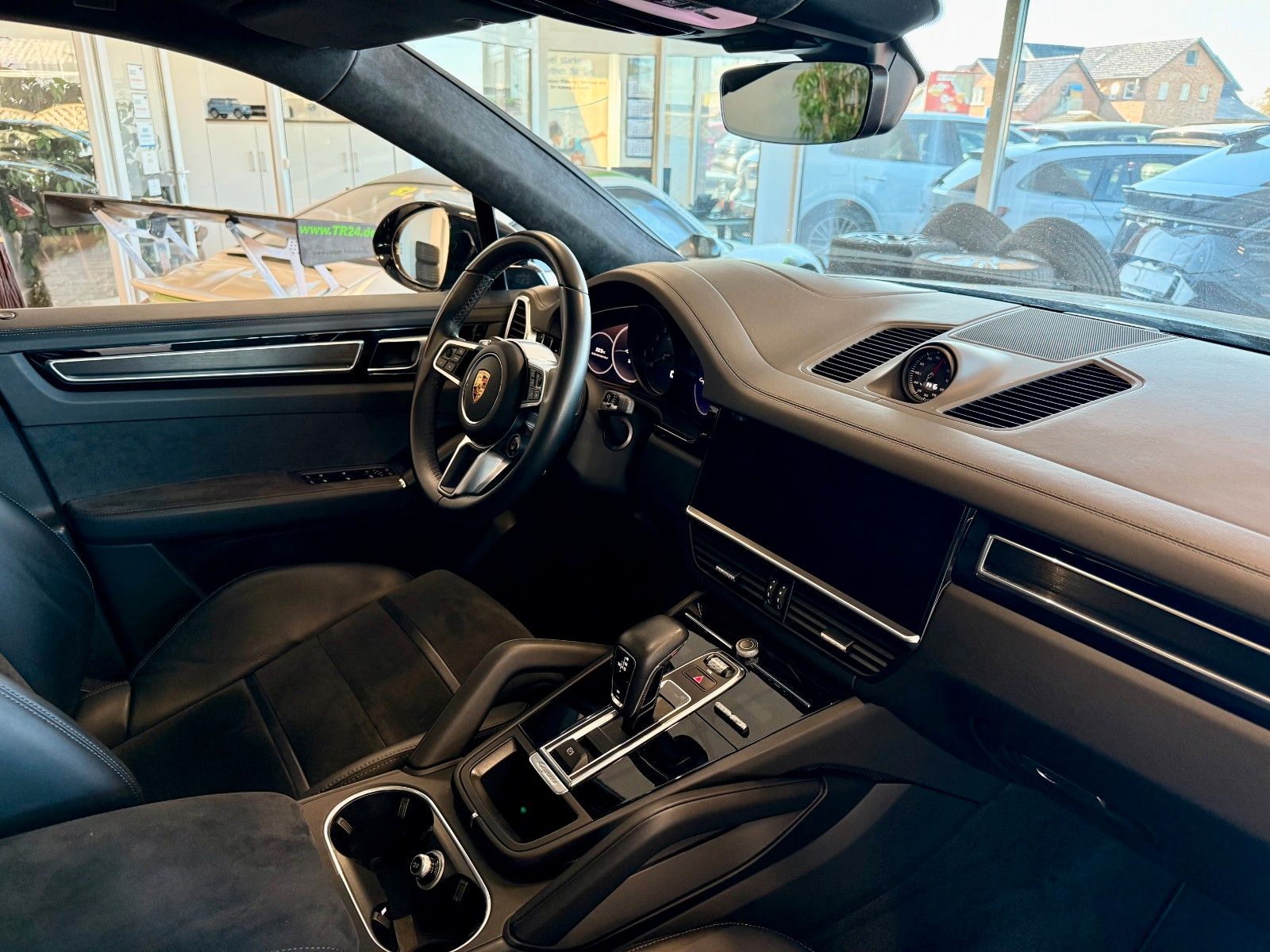 Fahrzeugabbildung Porsche Cayenne GTS Coupe SportDesign/HeadUP/ACC/Keyless