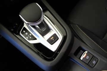 Fahrzeugabbildung Renault Arkana E-TECH Hybrid 145 E-TECH engineered