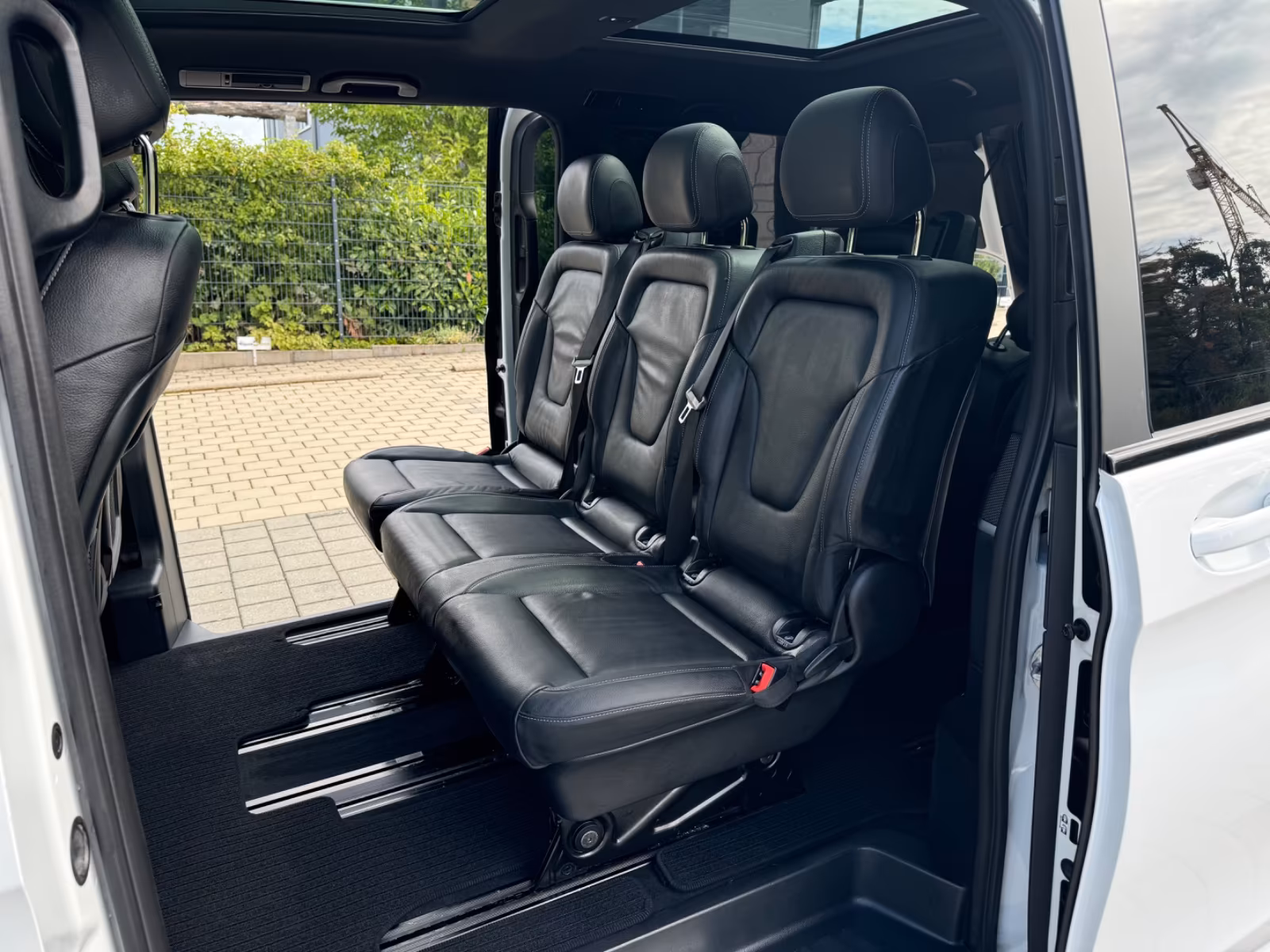 Mercedes-Benz V 300 AMG PANO*NAVI*LEDER*7SITZE*KAM*EL-TÜRE*AHK — 15