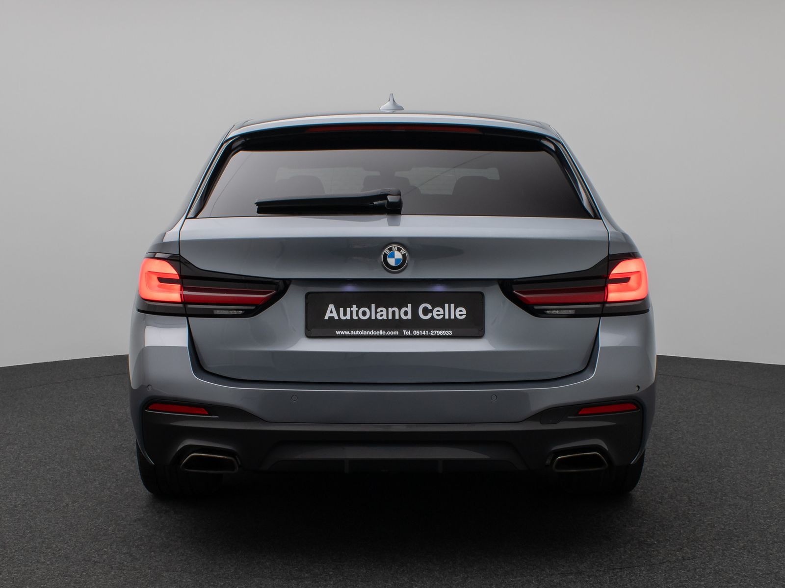 Fahrzeugabbildung BMW 540i xD M Sport Panorama DAB H/K DispKey 19Zoll