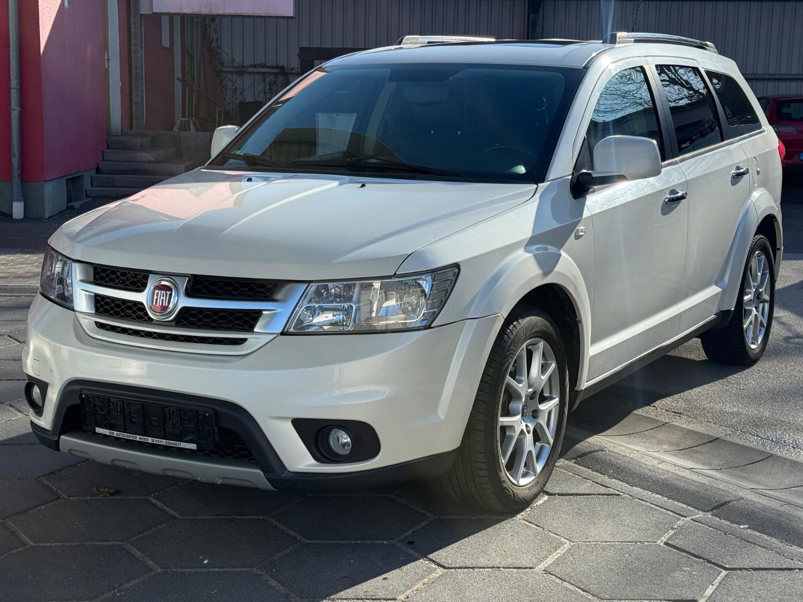 Fiat Freemont Lounge AWD*2.0D*AHK*7-SITZ*NAVI*SHZ*