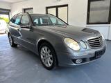 Mercedes-Benz E 50 E -Klasse  T-Modell E 500 T 4Matic*1.Hand* - gebrauchte Mercedes-Benz E 500 aus dem Jahr 2009