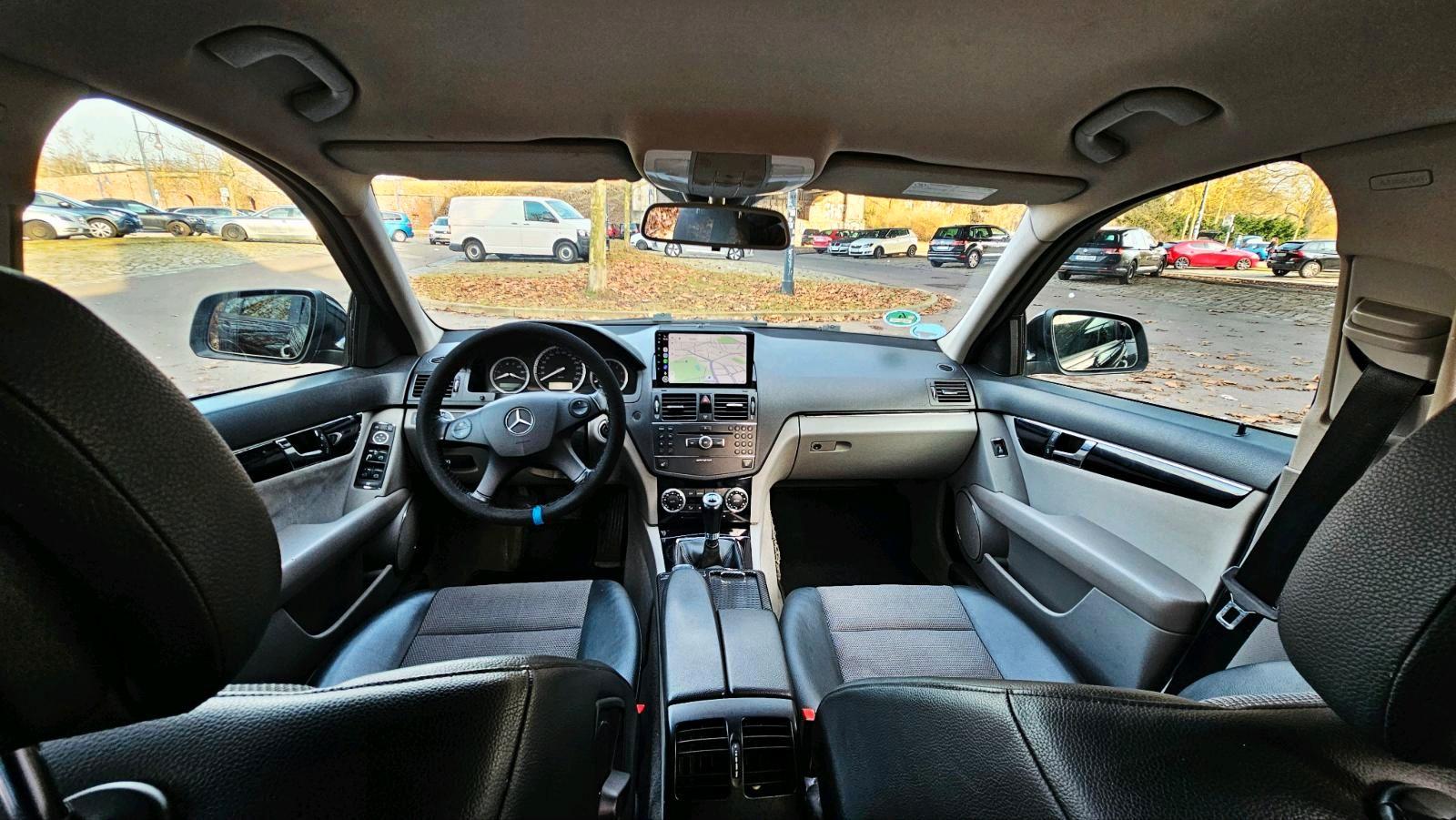 Mercedes-Benz C220 2008 — photo 11