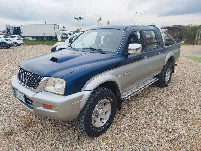 Mitsubishi MITSUBISHI L200 DOUBLE CUB GLS TARGET 4WD