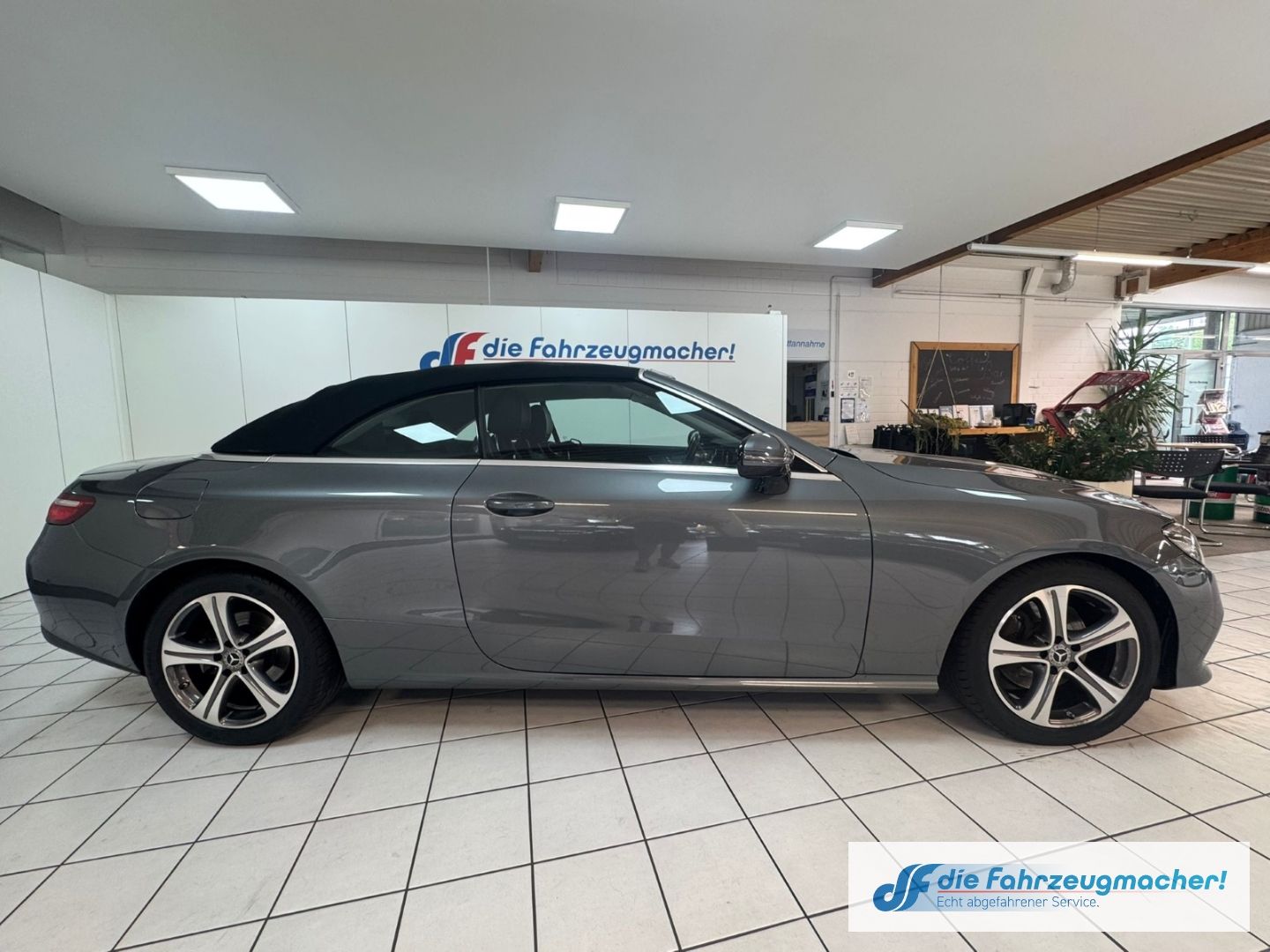 Fahrzeugabbildung Mercedes-Benz E 220 -Klasse Cabrio d  Navi Leder Memory Sitze