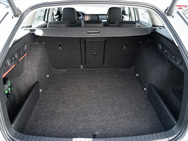 Octavia Combi 2.0 TDI First Edition AHK+HUD+NAVI