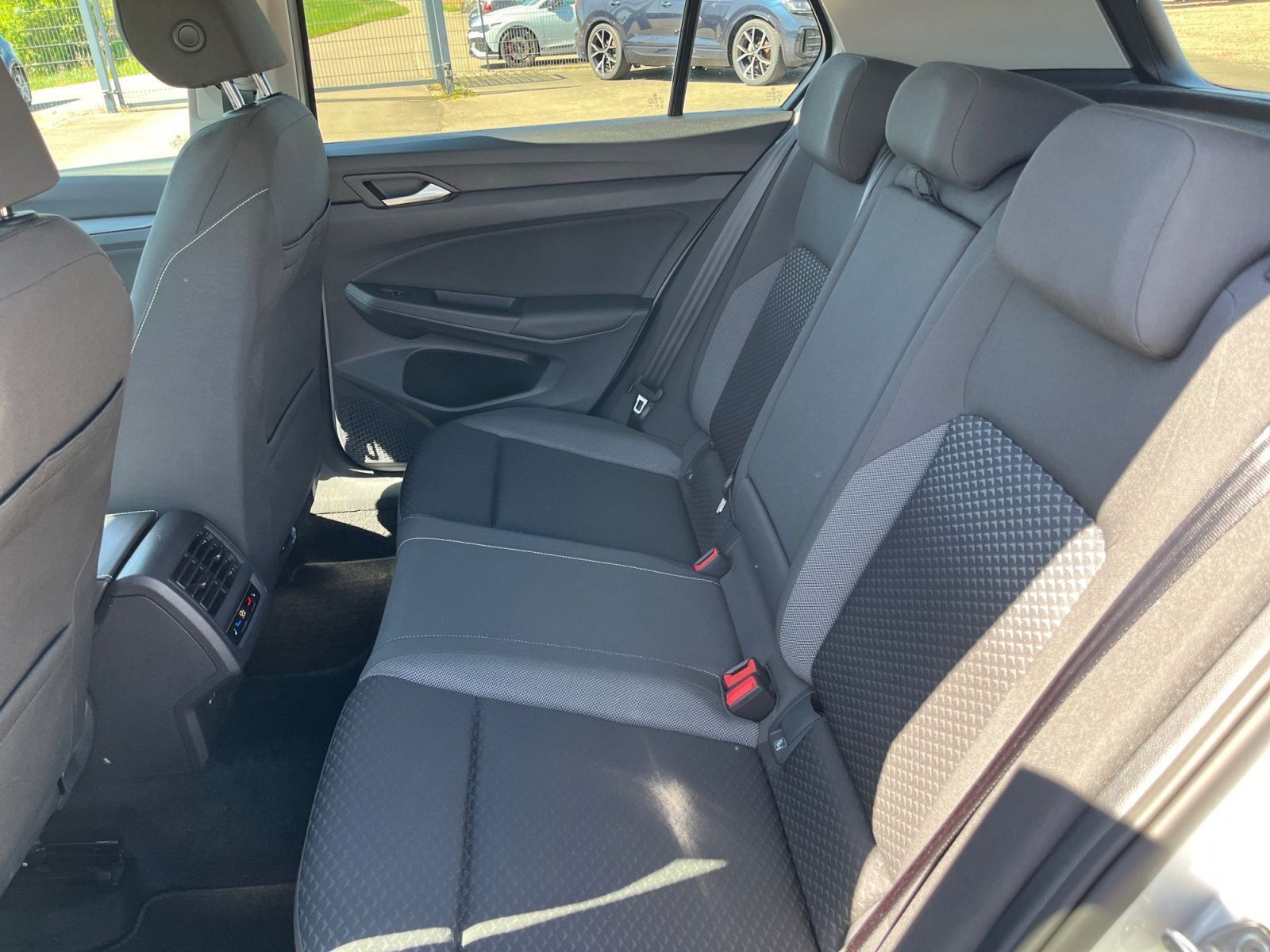 Volkswagen Golf - Bild 11