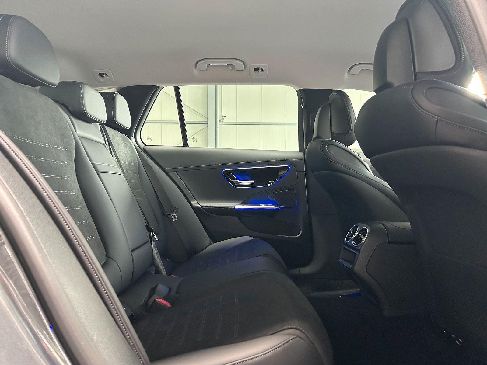 Mercedes-Benz C 200 - Bild 12