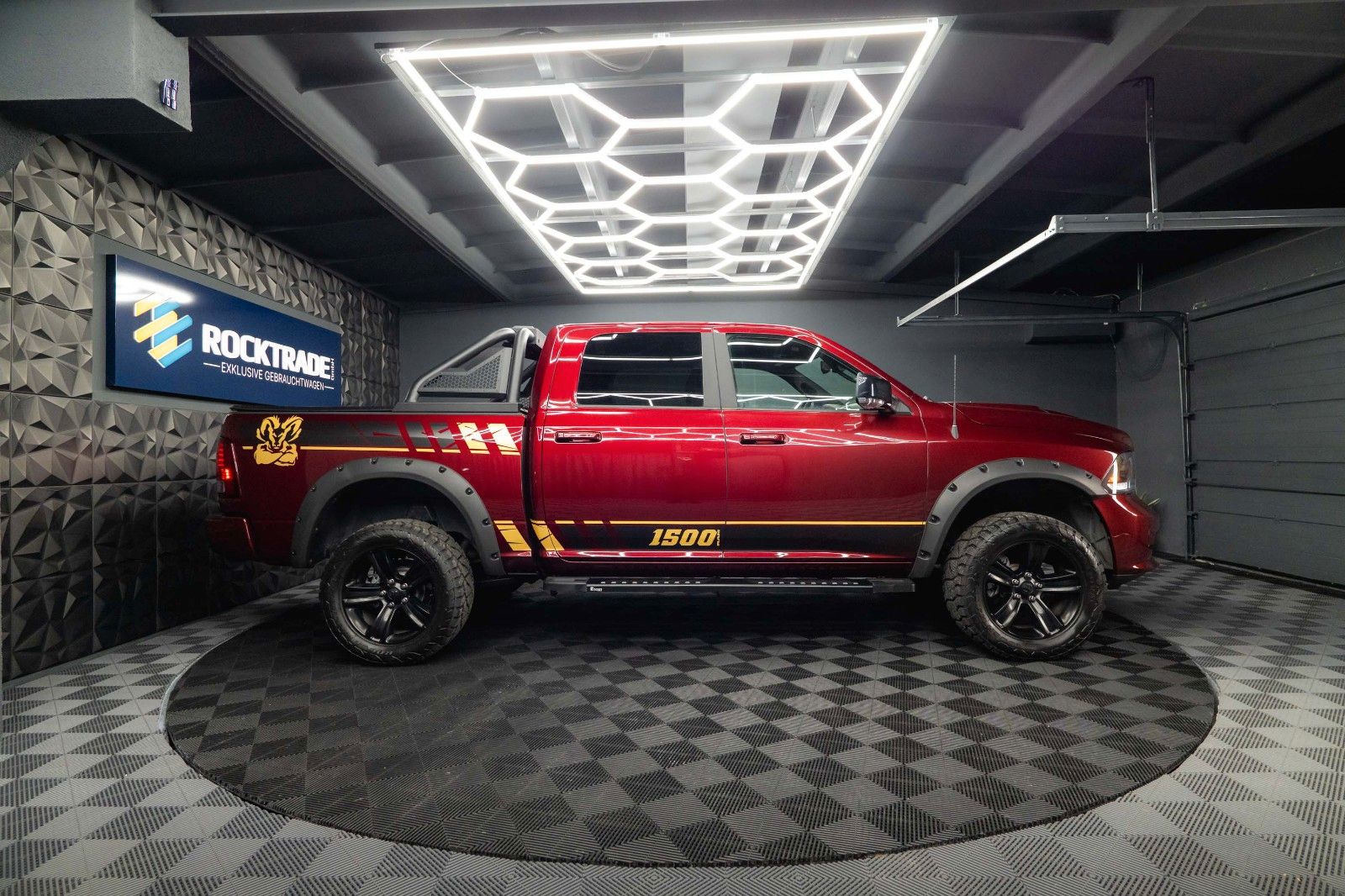 Fahrzeugabbildung Dodge RAM 5.7 V8 HEMI 4x4 OFFROAD Night-Paket *LED*AHK
