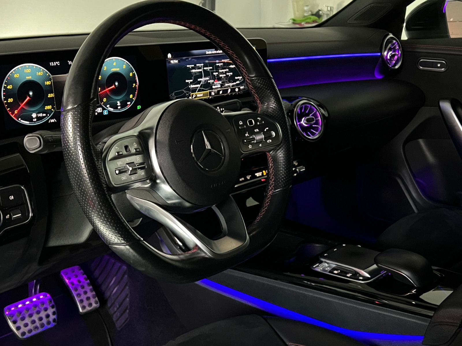 Fahrzeugabbildung Mercedes-Benz CLA 250 AMG-LINE/LED/VIRTUAL COCKPIT/AMBIENTE+