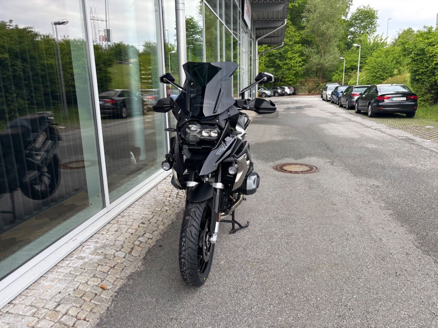 Fahrzeugabbildung BMW R 1250 GS Triple Black 4 Pakete, Sitzheizung