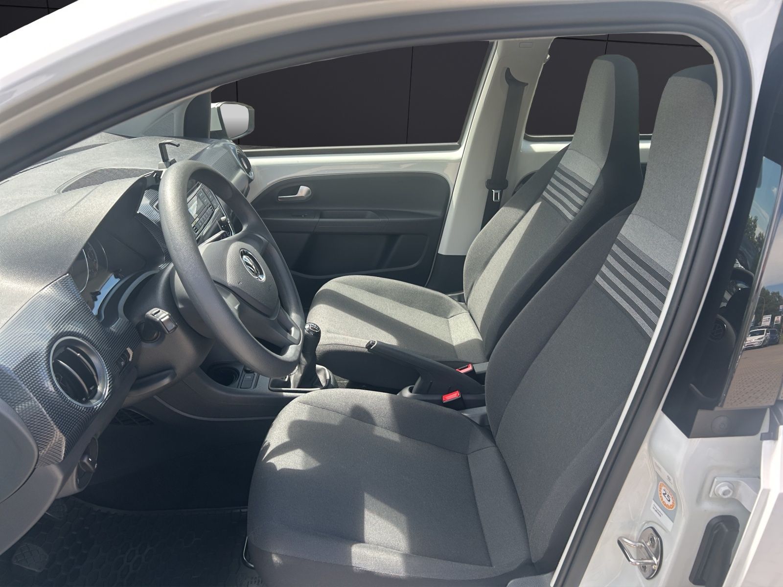 Fahrzeugabbildung Volkswagen up! 1.0 Basis Klima GRA RFK SH