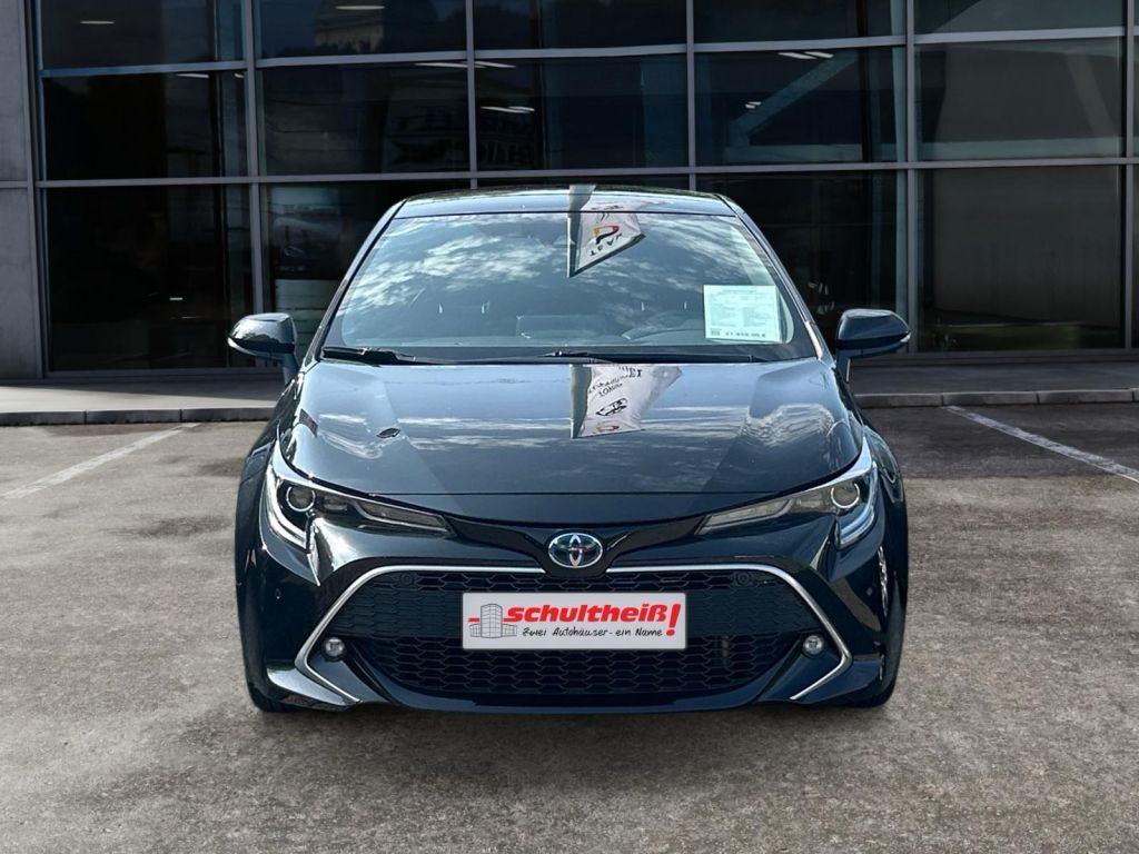 Fahrzeugabbildung Toyota Corolla 2.0 Hybrid Lounge