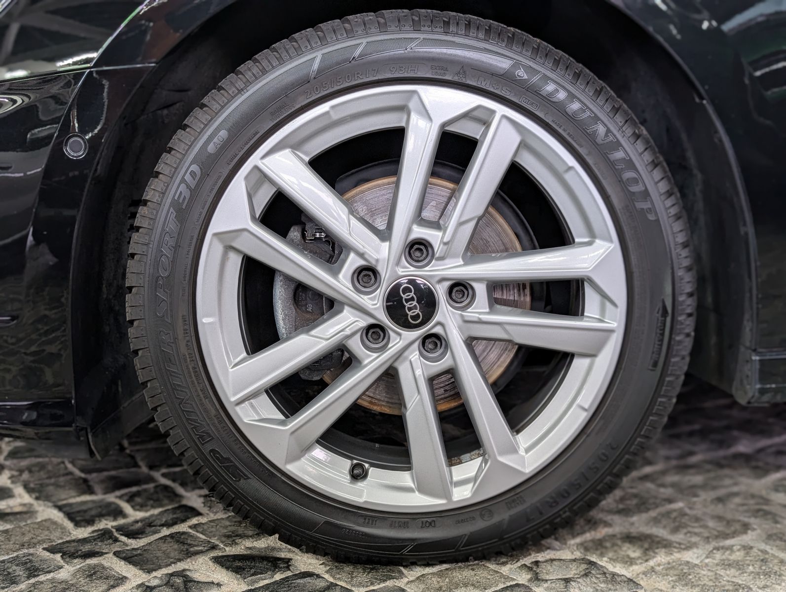 Fahrzeugabbildung Audi A3 30 TDI S-Line VIRT KAM LED SHZ APP NAVI 17"