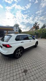 Volkswagen Tiguan 2.0 TSI 162kW DSG 4MOTION Highline Hi... - Privatanbieter Berlin gebraucht