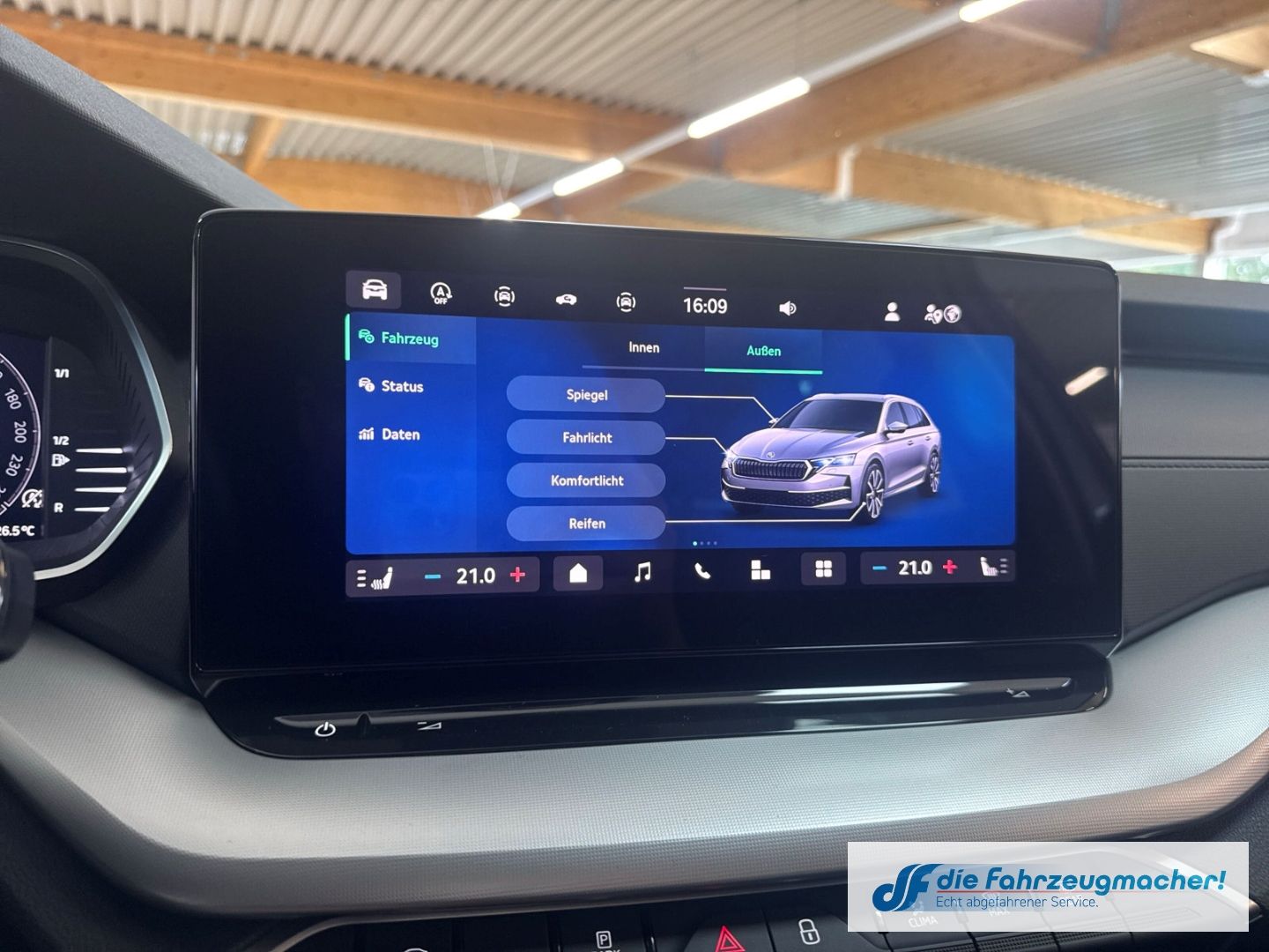 Fahrzeugabbildung SKODA Octavia Combi 1.5 TSI mHEV 85 kW Selection Navi