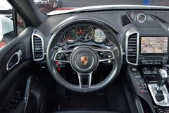 Fahrzeugabbildung Porsche Cayenne Diesel Platinum Edition Sport Design 1Hd