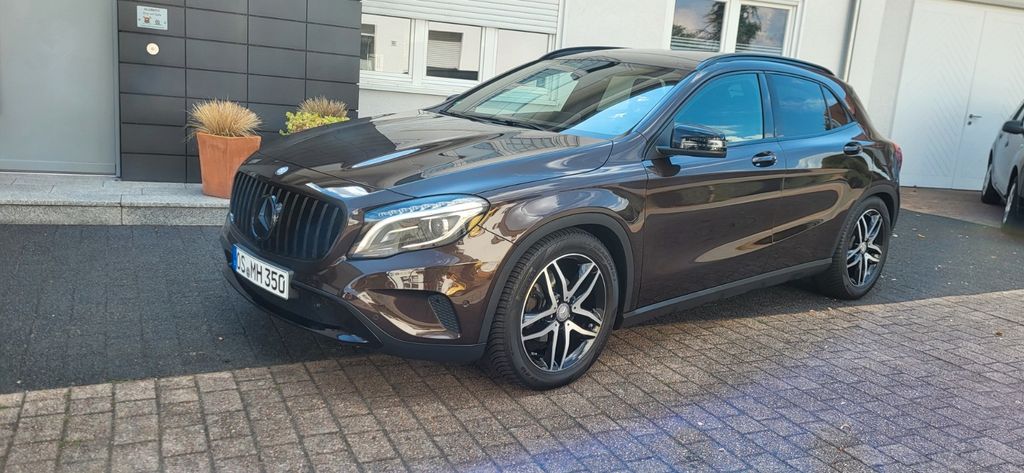 Image of Mercedes-Benz GLA 200