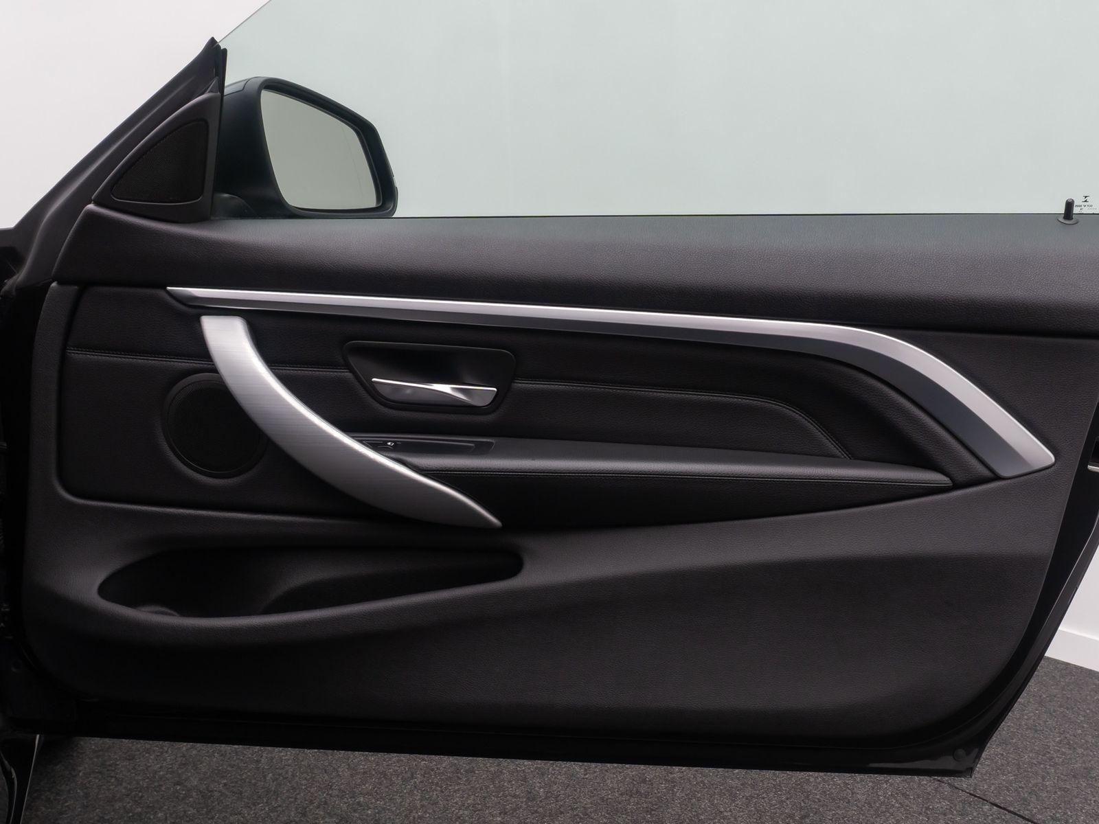 Fahrzeugabbildung BMW 430d Cabrio Sport Line Alarm HUD BiXenon Komfort