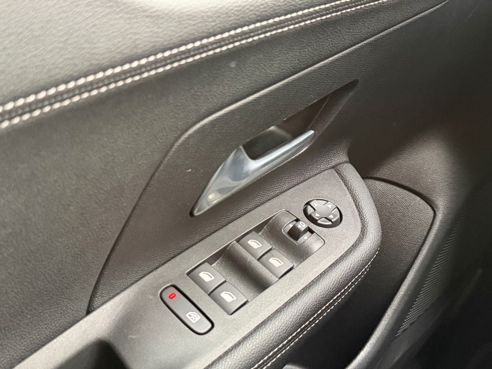Fahrzeugabbildung Opel Mokka Ultimate 136 PS Matrix/Kamera/AHK!