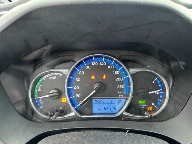 Toyota Yaris Style Hybrid *Unfall*