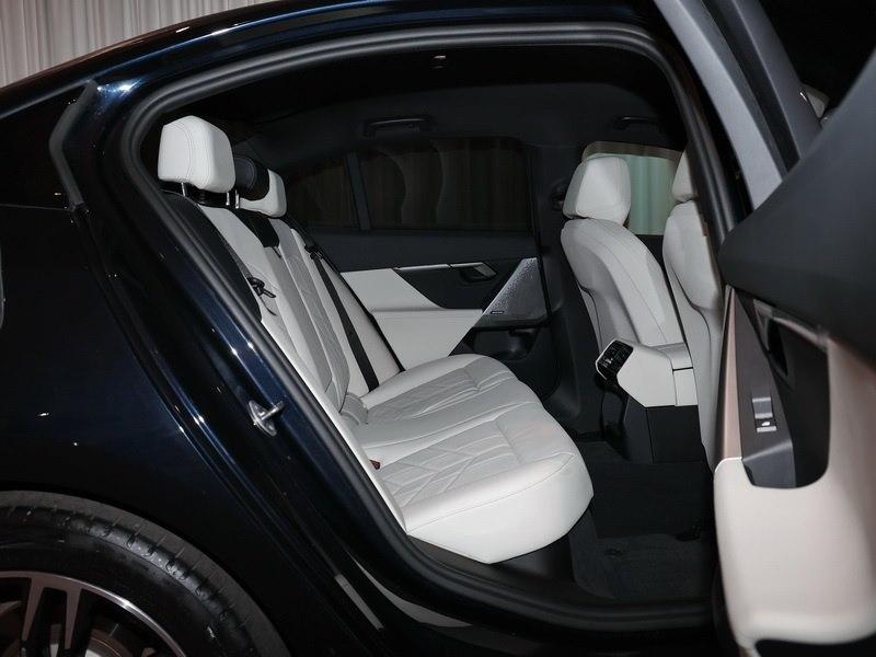 BMW 530e Lim. M Sport Adp.LED HarmKar DrivAssProf. 3