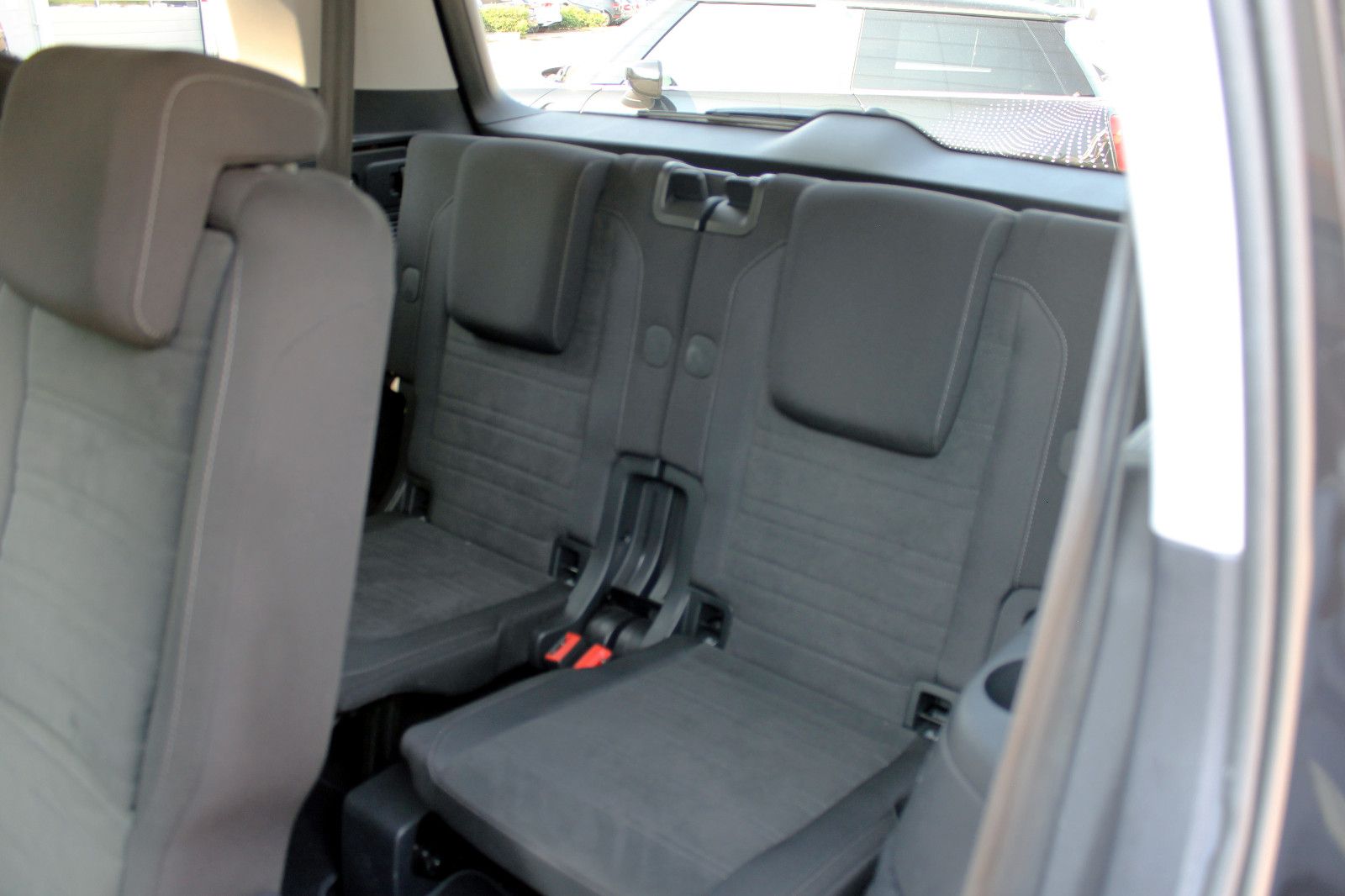 Fahrzeugabbildung Volkswagen Touran Comfortline 2.0TDI 7-Stz. ACC PDC SHZ BT