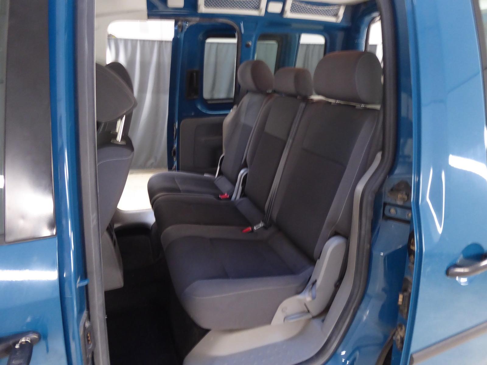 Volkswagen Caddy 2010 — photo 11