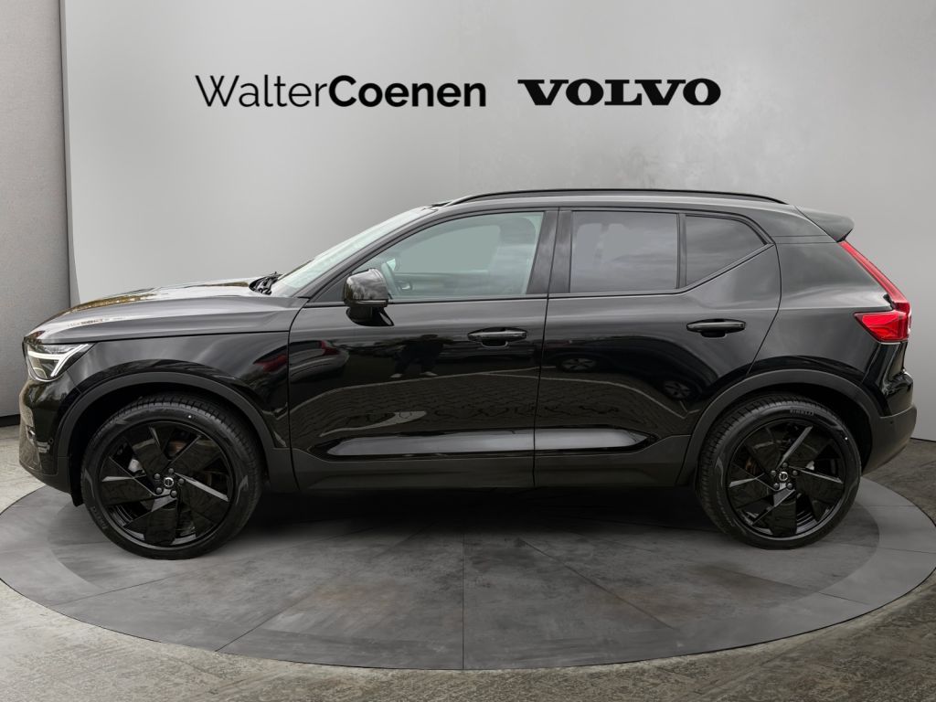 VOLVO XC40 B3 B DKG Ultra Black Edition RFK NAVi Winte VOLVO XC40 B3 B DKG Ultra Black Edition RFK NAVi Winte