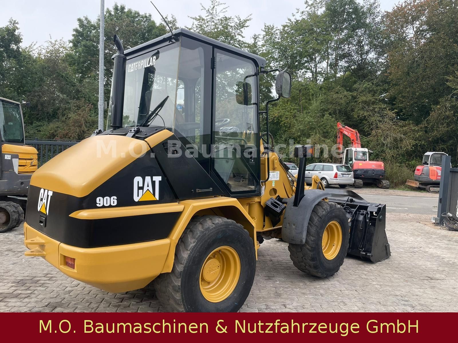 Fahrzeugabbildung CAT 906 / Klappschaufel