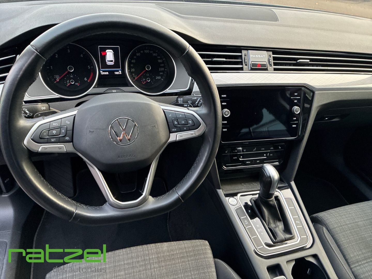 Fahrzeugabbildung Volkswagen Passat Variant 2.0 TDI DSG Business Navi Massage