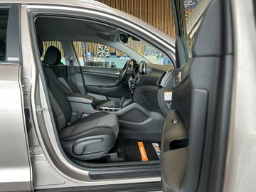 Hyundai Tucson *TEMPO*AHK*LED*NAV*SHZH*LKHZ*KLIMA*