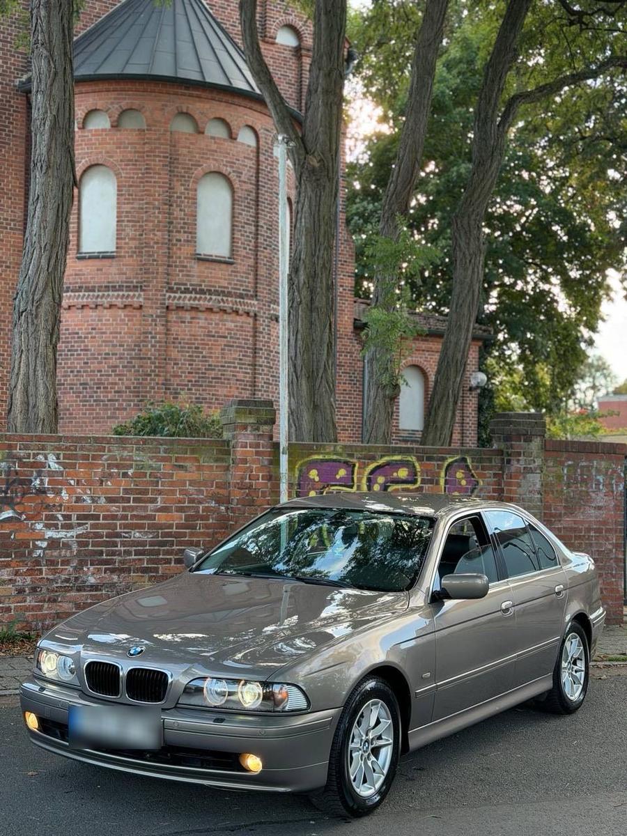 BMW 520