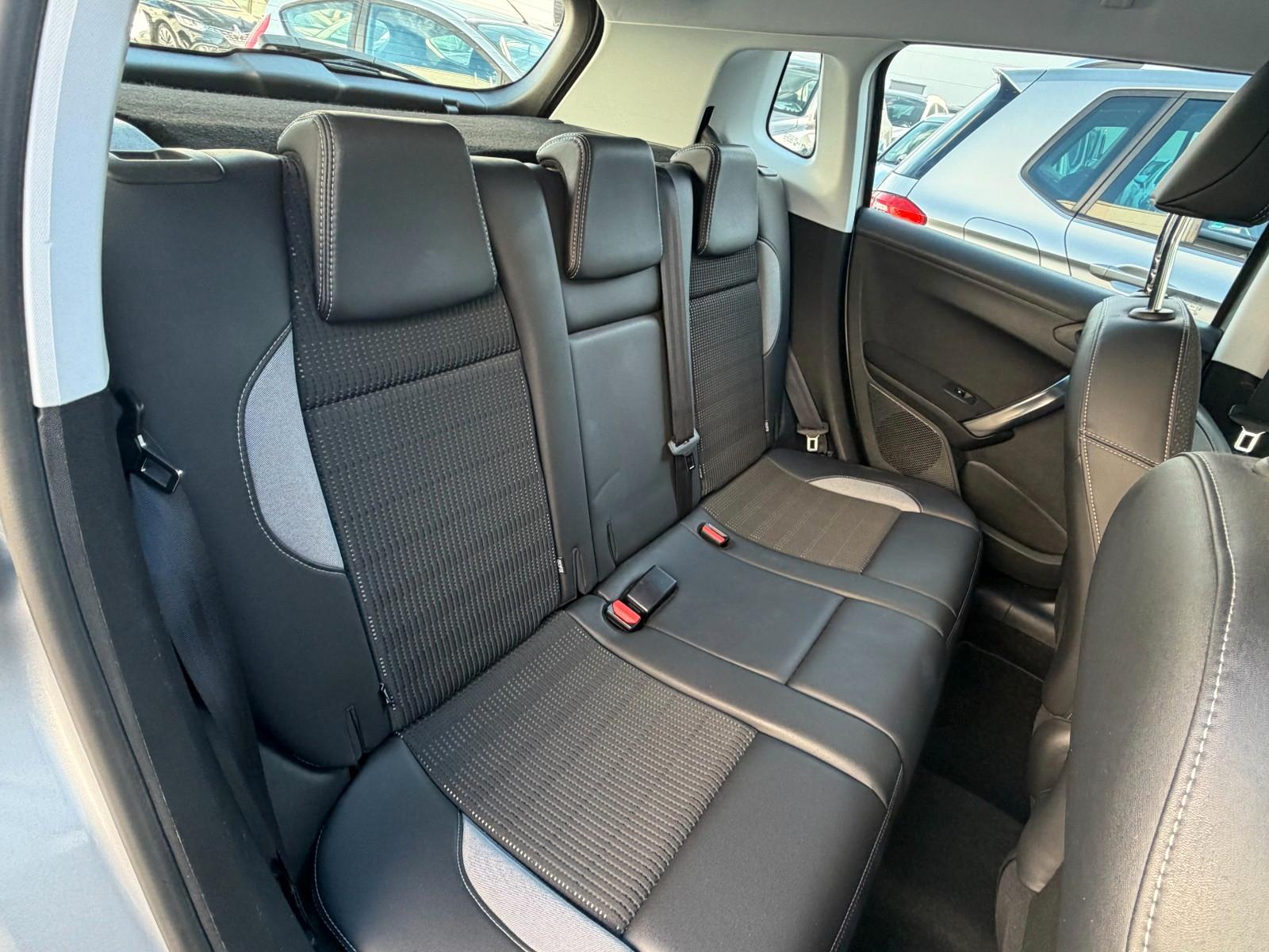 Peugeot 2008 Allure TEILLEDER/KLIMA/NAVI/AHK/PDC