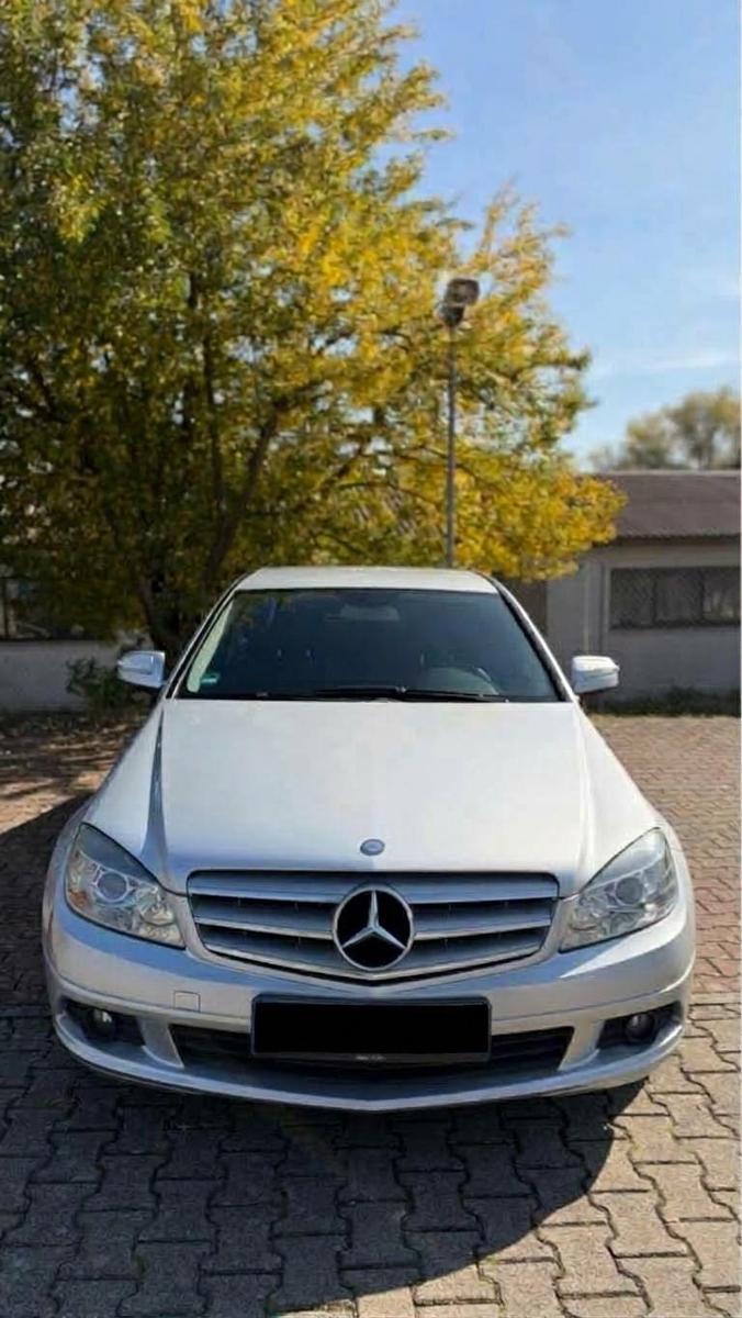 Mercedes-Benz C 220