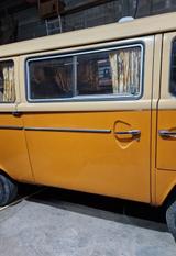 Volkswagen T2 Deluxe Luxusbus T2b - Volkswagen T2: 7 Sitzer